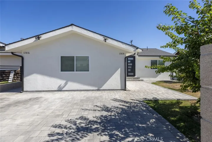 12818 Arminta Street, North Hollywood, California 91605