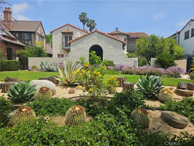 408 North Mccadden Place, Los Angeles, California 90004