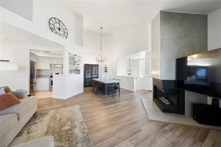 1045 S Daybreak Court, Anaheim Hills, California 92808
