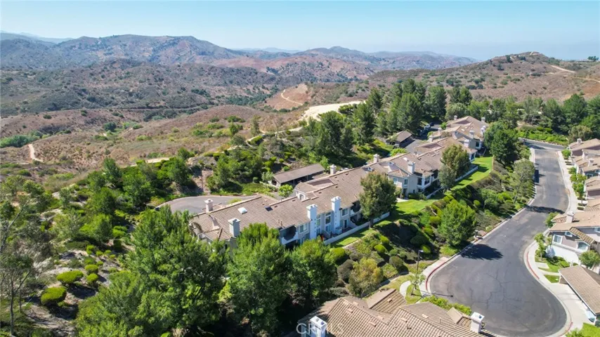 1045 S Daybreak Court, Anaheim Hills, California 92808