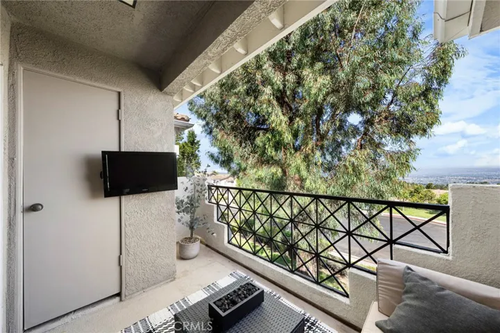 1045 S Daybreak Court, Anaheim Hills, California 92808