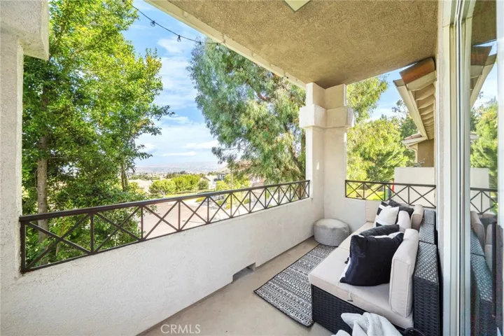 1045 S Daybreak Court, Anaheim Hills, California 92808