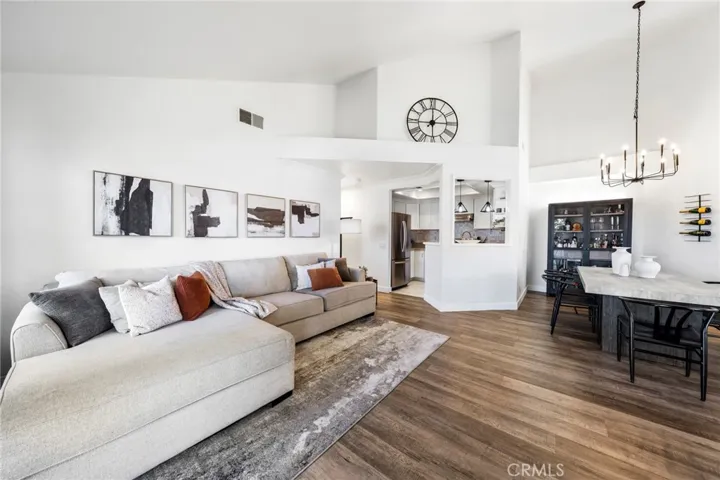 1045 S Daybreak Court, Anaheim Hills, California 92808