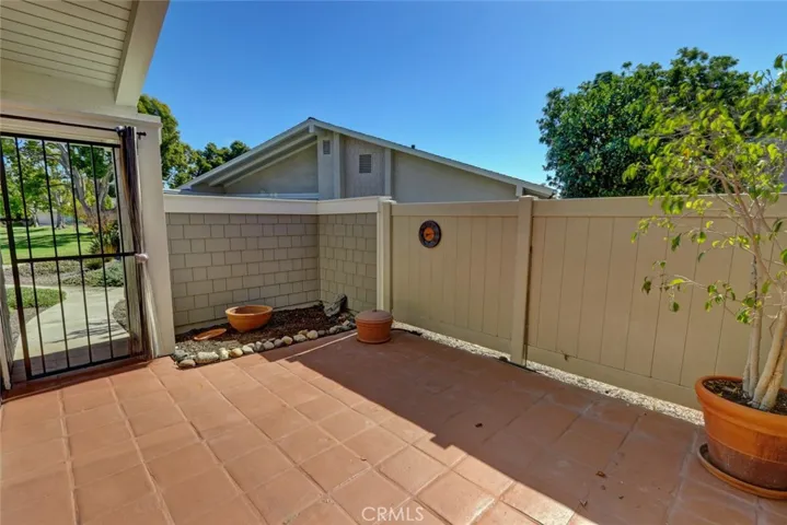 8566 Larkhall Circle 808a, Huntington Beach, California 92646