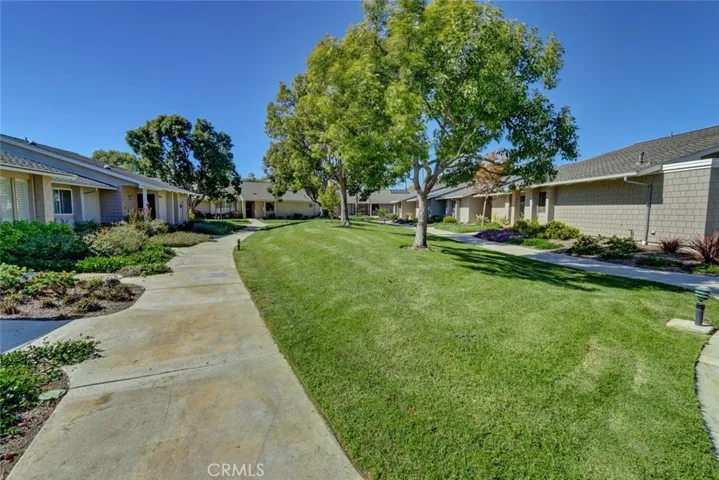 8566 Larkhall Circle 808a, Huntington Beach, California 92646