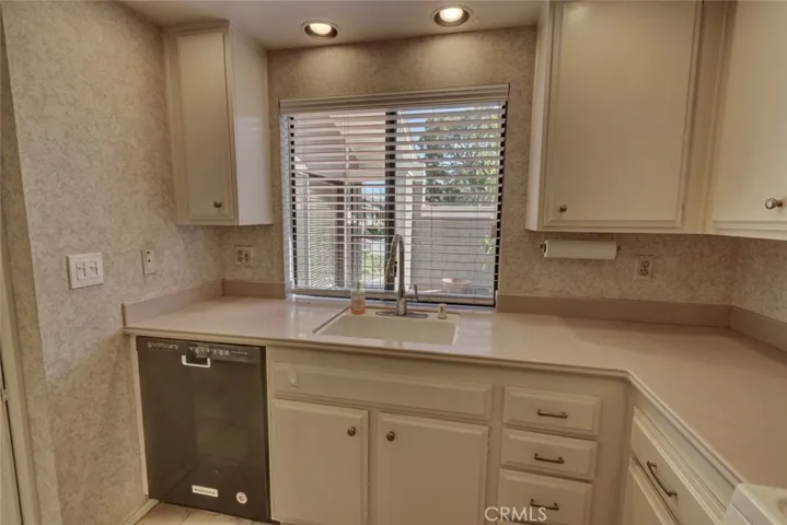 8566 Larkhall Circle 808a, Huntington Beach, California 92646