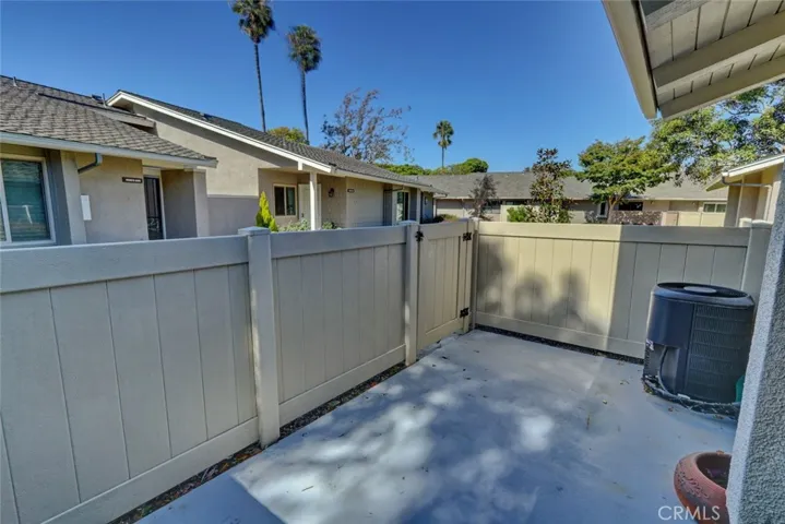 8566 Larkhall Circle 808a, Huntington Beach, California 92646