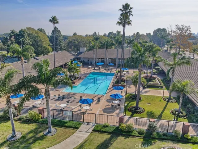 8566 Larkhall Circle 808a, Huntington Beach, California 92646