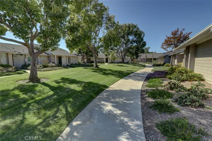 8566 Larkhall Circle 808a, Huntington Beach, California 92646