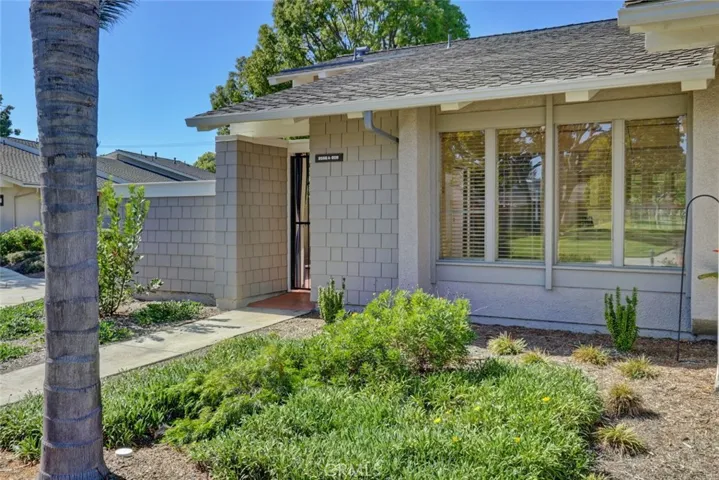 8566 Larkhall Circle 808a, Huntington Beach, California 92646