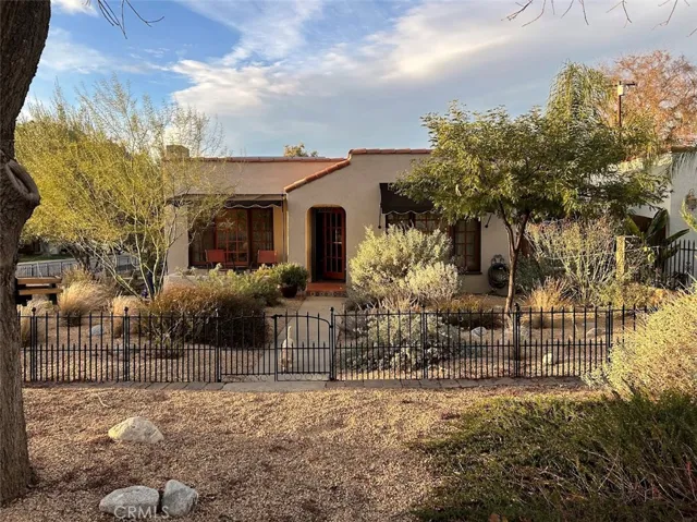 1058 W Clifton Avenue, Redlands, California 92373