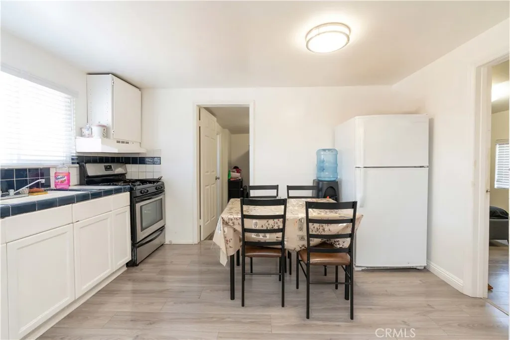 285 W 9th Street, San Pedro, California 90731 home-pic-14