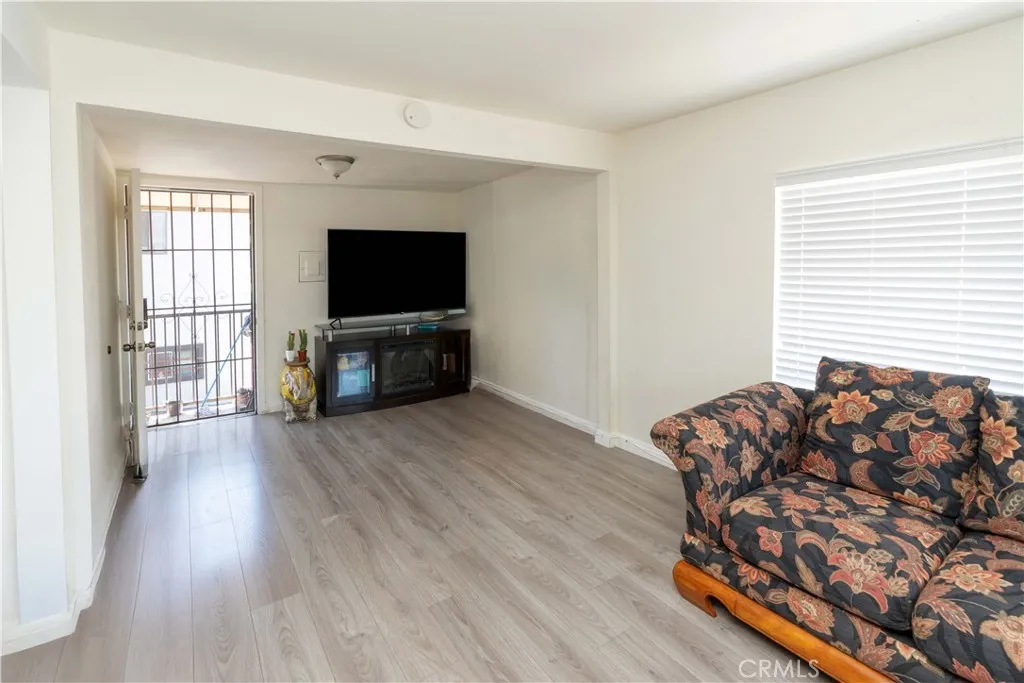 285 W 9th Street, San Pedro, California 90731 home-pic-13