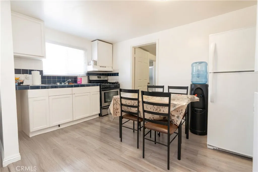 285 W 9th Street, San Pedro, California 90731 home-pic-15