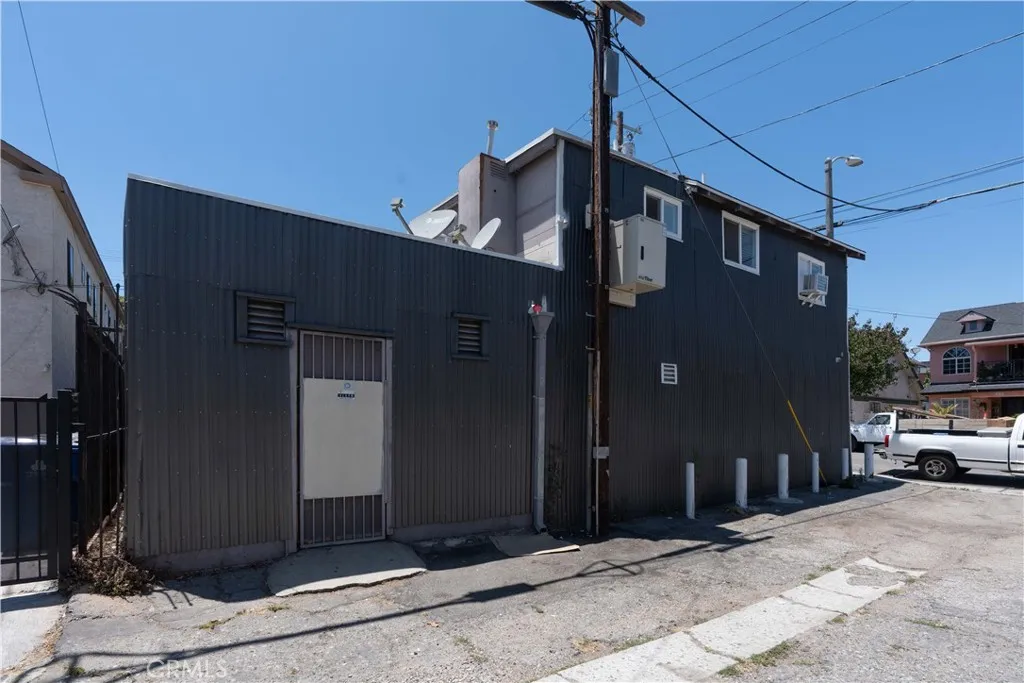 285 W 9th Street, San Pedro, California 90731 home-pic-2