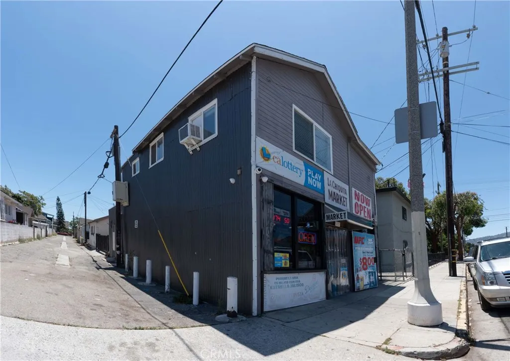 285 W 9th Street, San Pedro, California 90731 home-pic-3