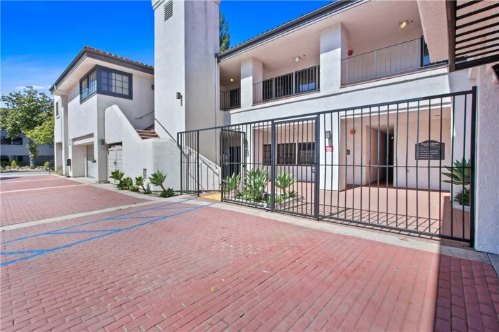 1611 E 4th Street 204, Santa Ana, California 92701