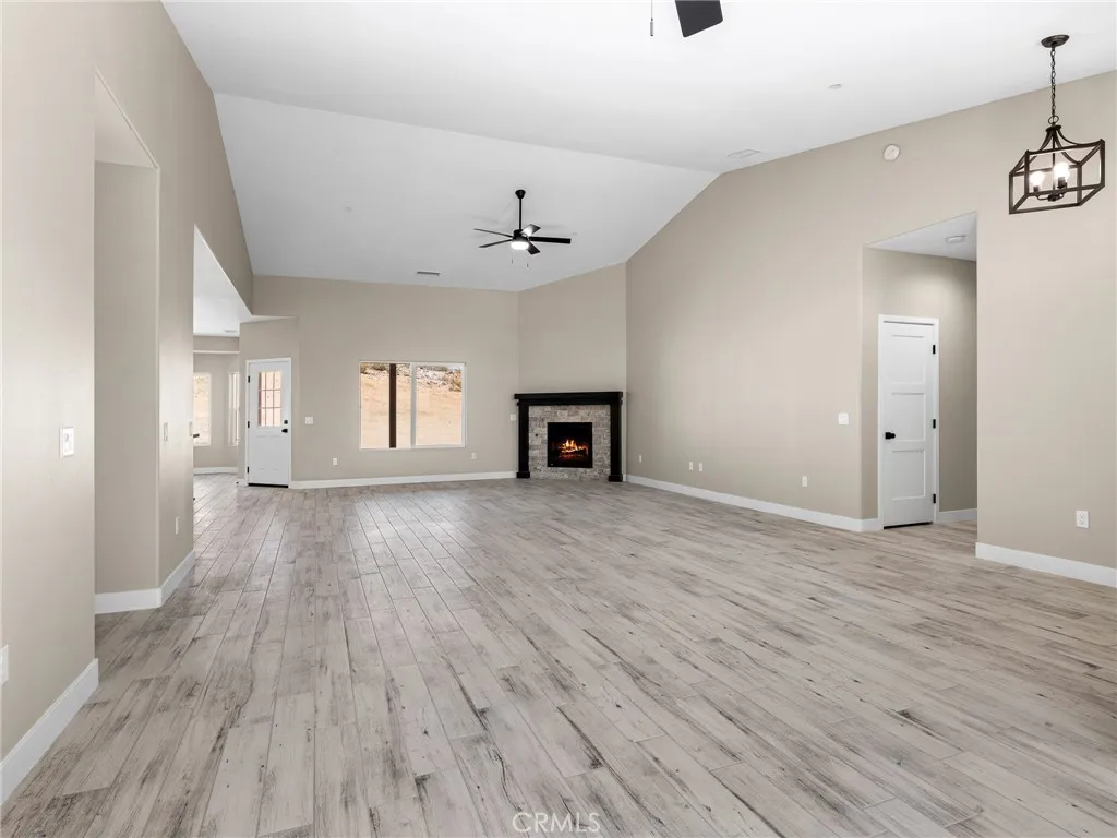 16465 Koda Road, Apple Valley, California 92307 home-pic-13