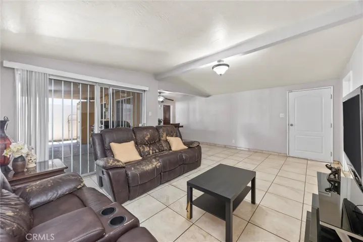 2616 Lynwood Street, Bakersfield, California 93306