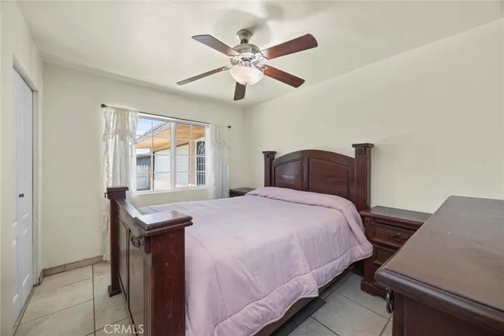 2616 Lynwood Street, Bakersfield, California 93306
