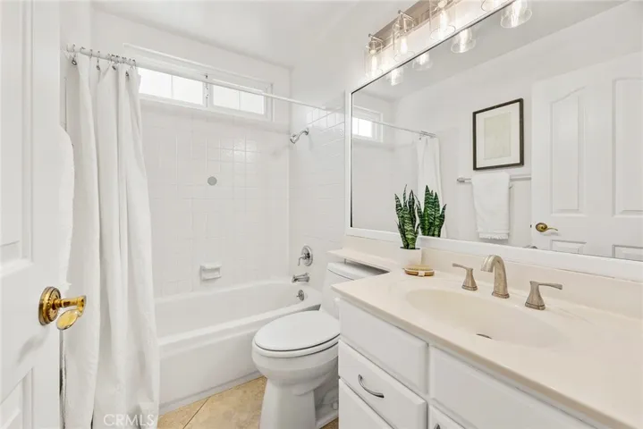 5600 E Calle Canada, Anaheim Hills, California 92807