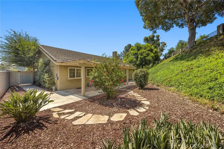 5600 E Calle Canada, Anaheim Hills, California 92807