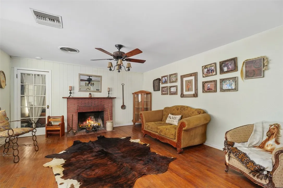 4234 Center Avenue, Norco, California 92860 home-pic-14