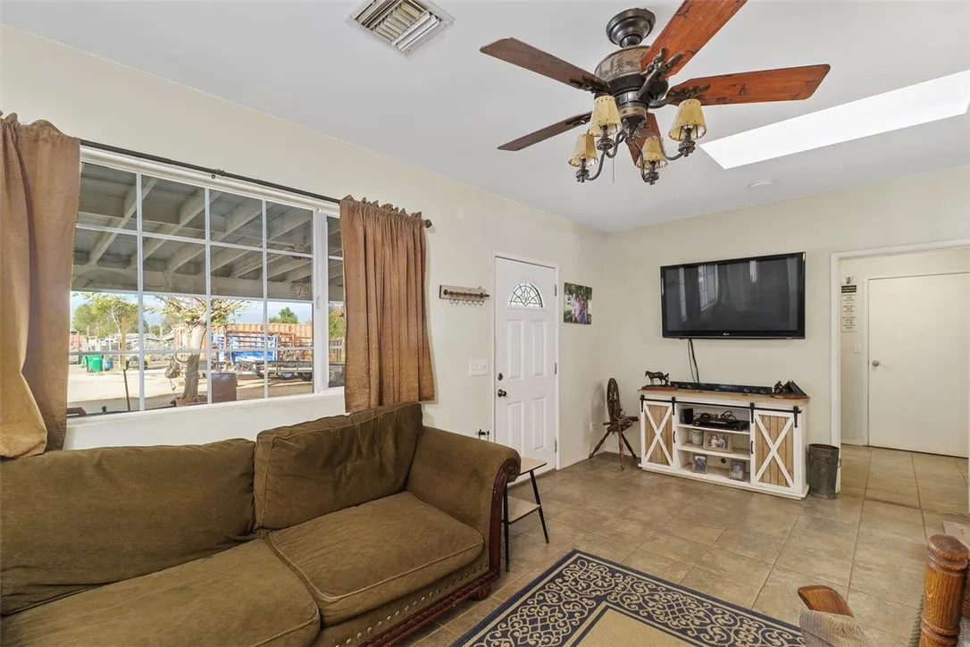 4234 Center Avenue, Norco, California 92860 home-pic-31