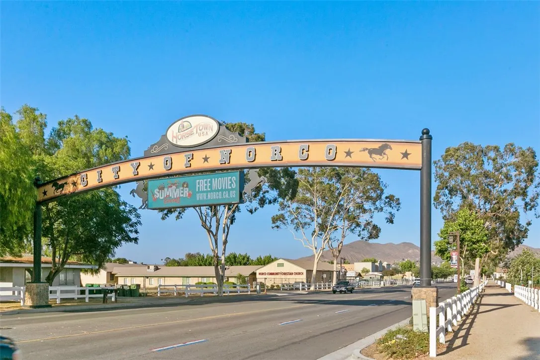4234 Center Avenue, Norco, California 92860 home-pic-60