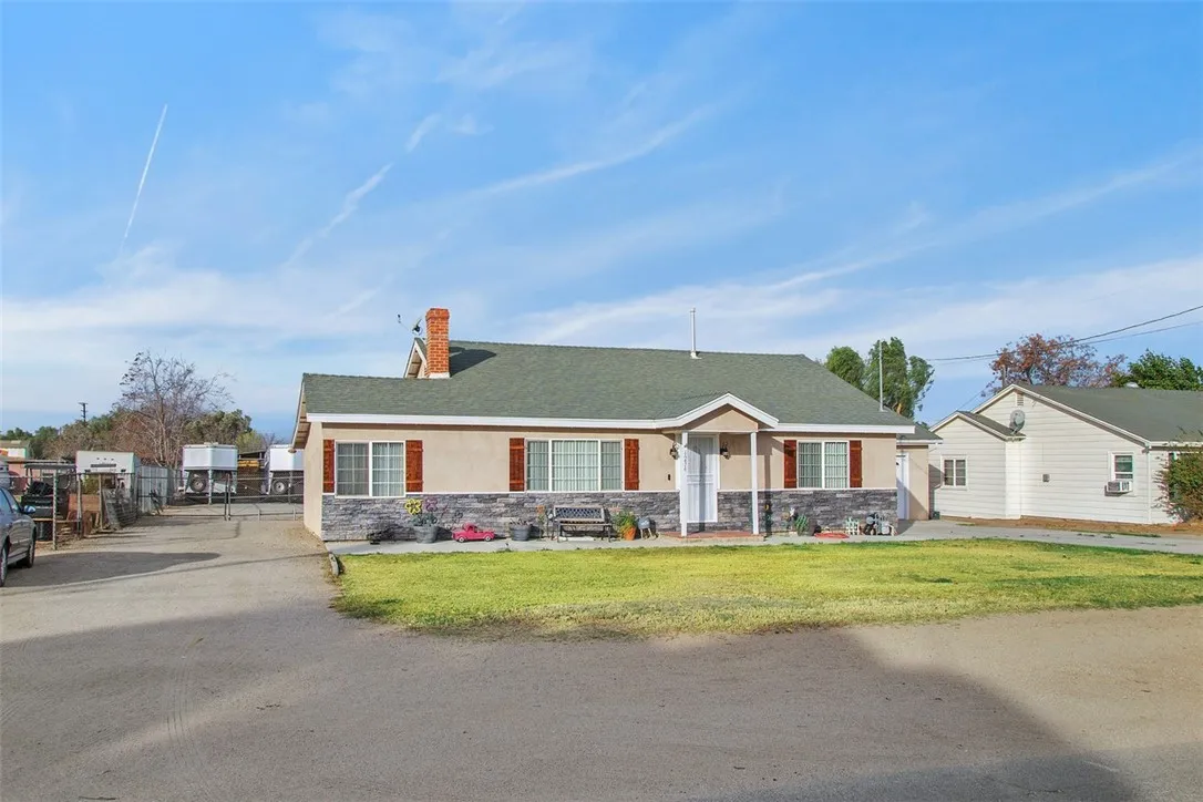 4234 Center Avenue, Norco, California 92860 home-pic-11