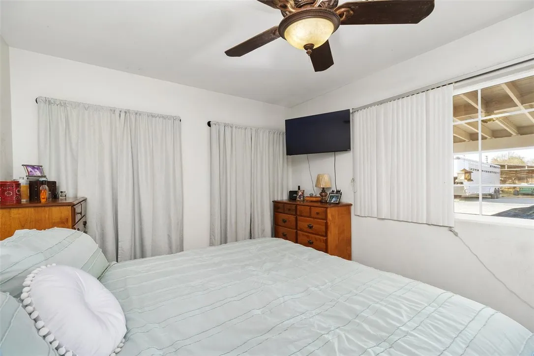 4234 Center Avenue, Norco, California 92860 home-pic-33