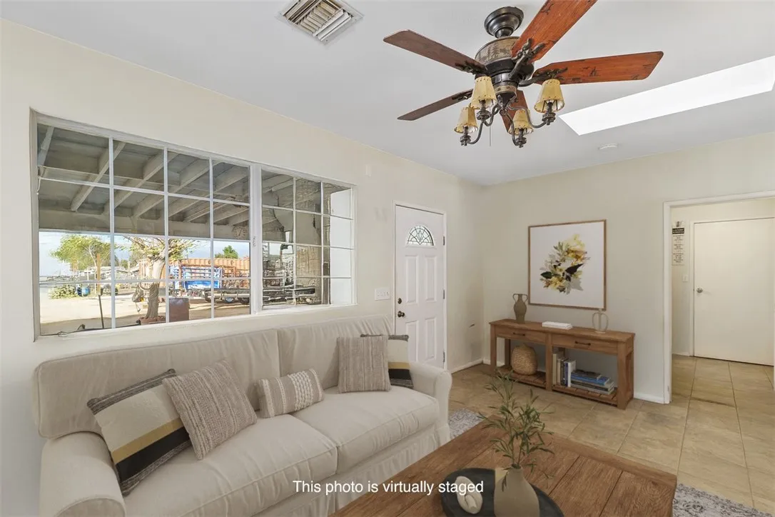 4234 Center Avenue, Norco, California 92860 home-pic-5