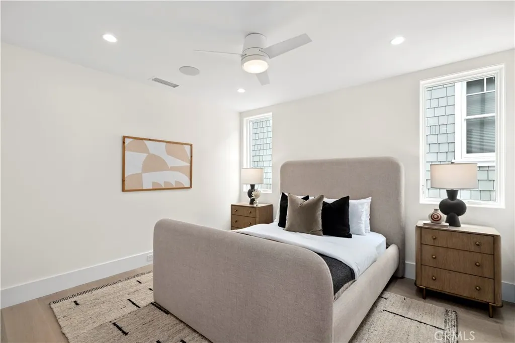 516 Larkspur Avenue, Corona Del Mar, California 92625 home-pic-23