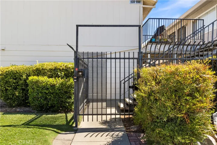 351 W 19th Street, Merced, California 95340