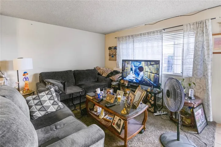 351 W 19th Street, Merced, California 95340