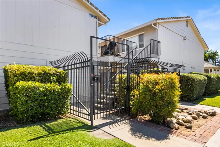 351 W 19th Street, Merced, California 95340