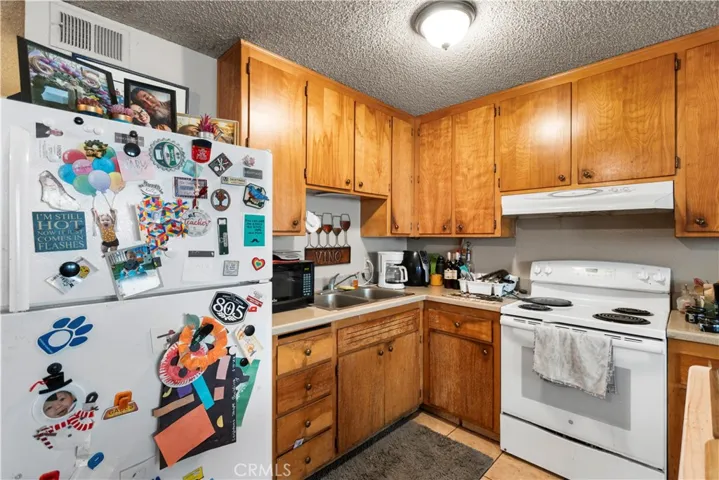 351 W 19th Street, Merced, California 95340