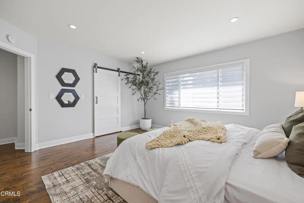 4961 Alcove Avenue, Valley Village, California 91607 home-pic-38