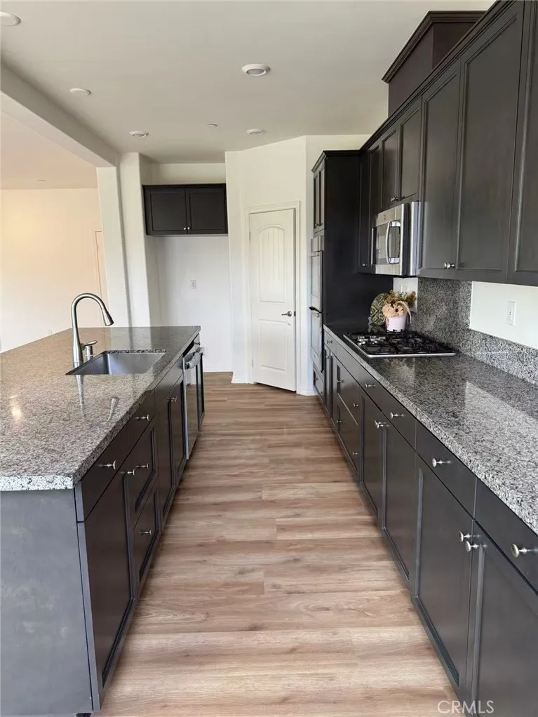 1031 Coriander Street, Calimesa, California 92320 home-pic-3