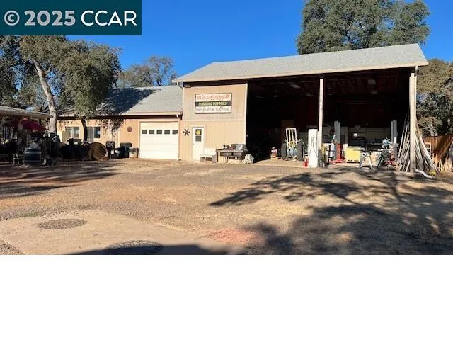 Shop Building