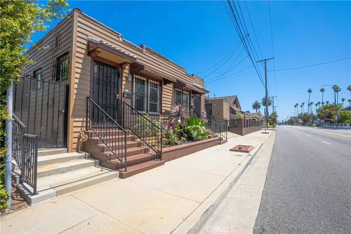 2289 W 29th Place, Los Angeles, California 90018