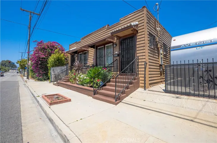 2289 W 29th Place, Los Angeles, California 90018