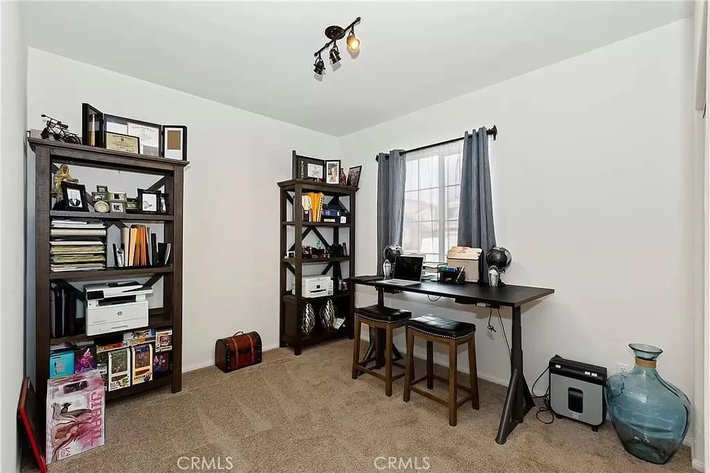 12465 Gramercy Lane, Victorville, California 92392 home-pic-18