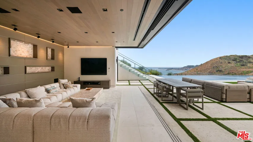 5012 Carbon Beach Terrace, Malibu, California 90265