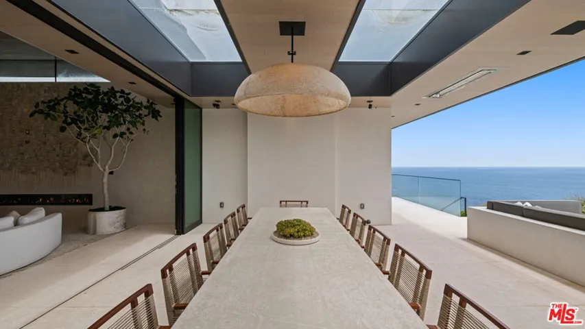 5012 Carbon Beach Terrace, Malibu, California 90265