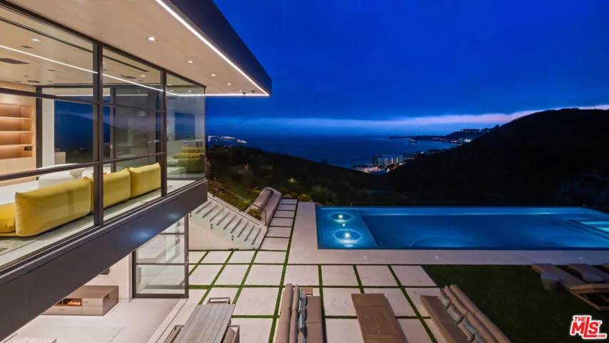 5012 Carbon Beach Terrace, Malibu, California 90265