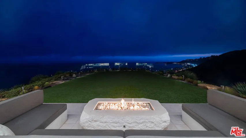 5012 Carbon Beach Terrace, Malibu, California 90265