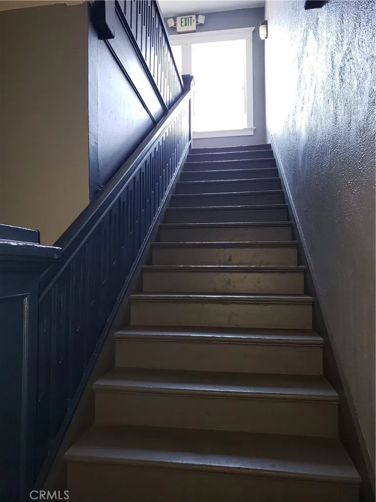 1938 Bonsallo Avenue, Los Angeles, California 90007 home-pic-5