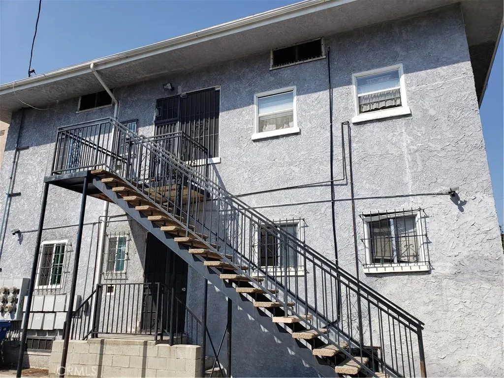 1938 Bonsallo Avenue, Los Angeles, California 90007 home-pic-0