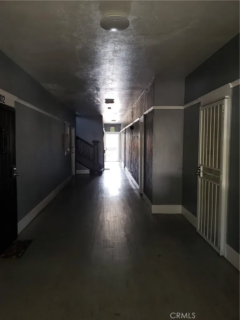 1938 Bonsallo Avenue, Los Angeles, California 90007 home-pic-4